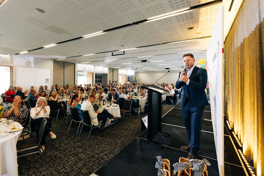 251128-heels-2-heal-143