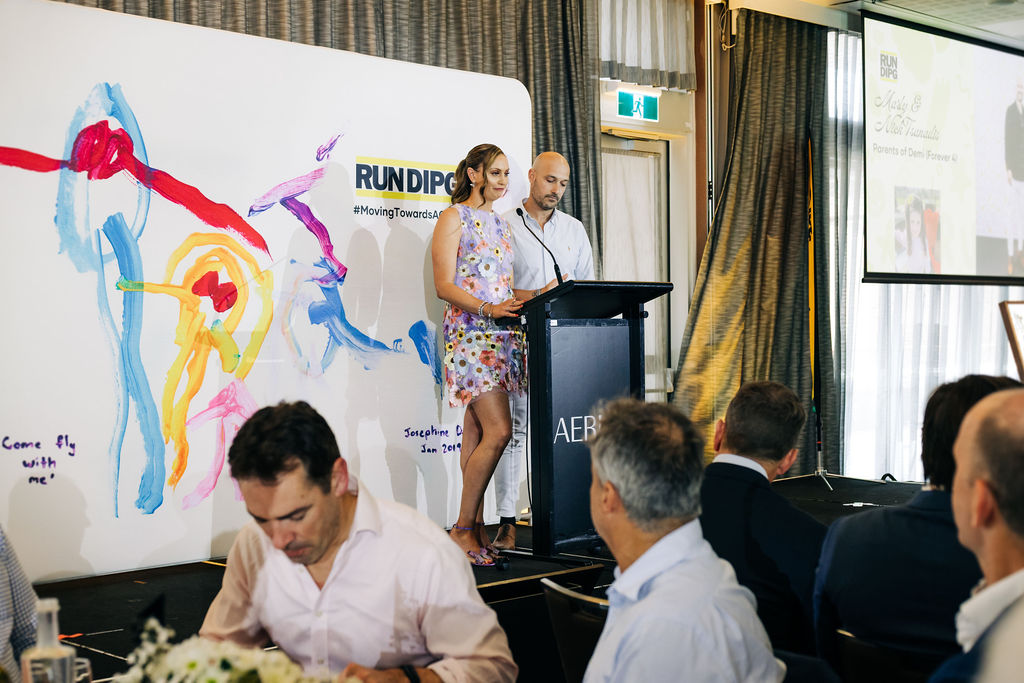 251128-heels-2-heal-182