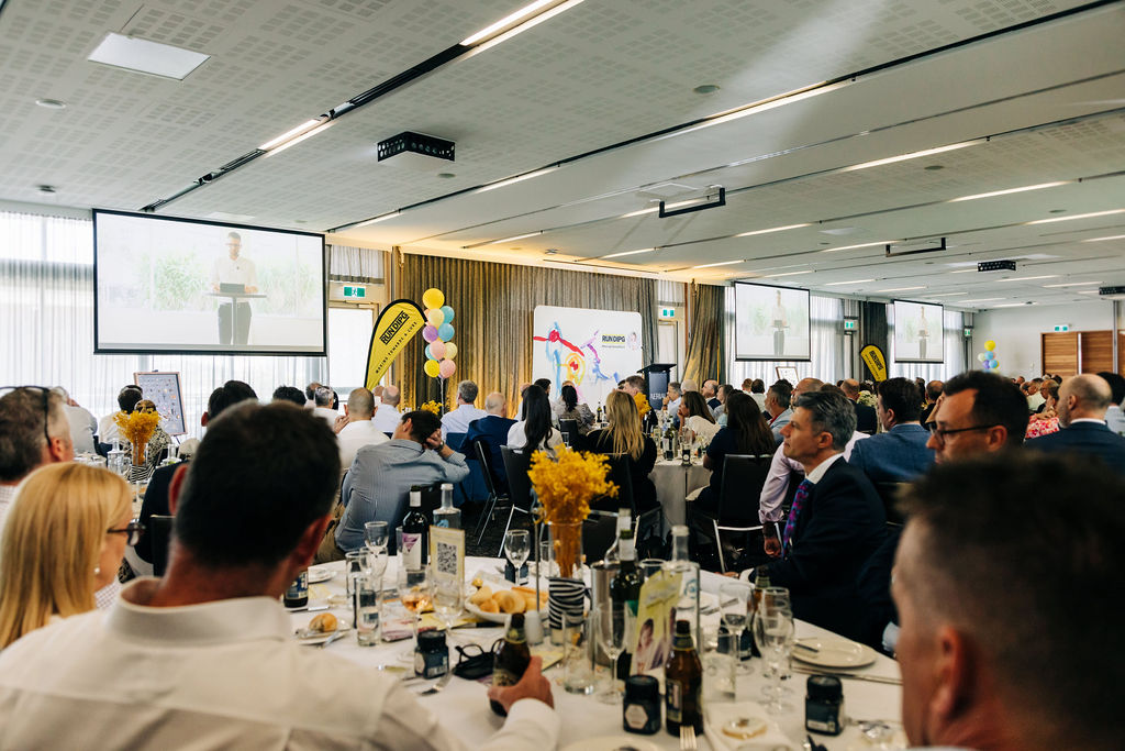 251128-heels-2-heal-195