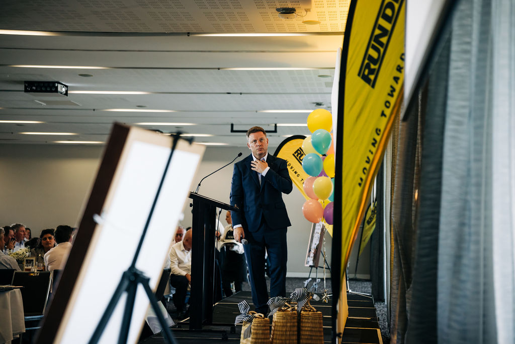 251128-heels-2-heal-204